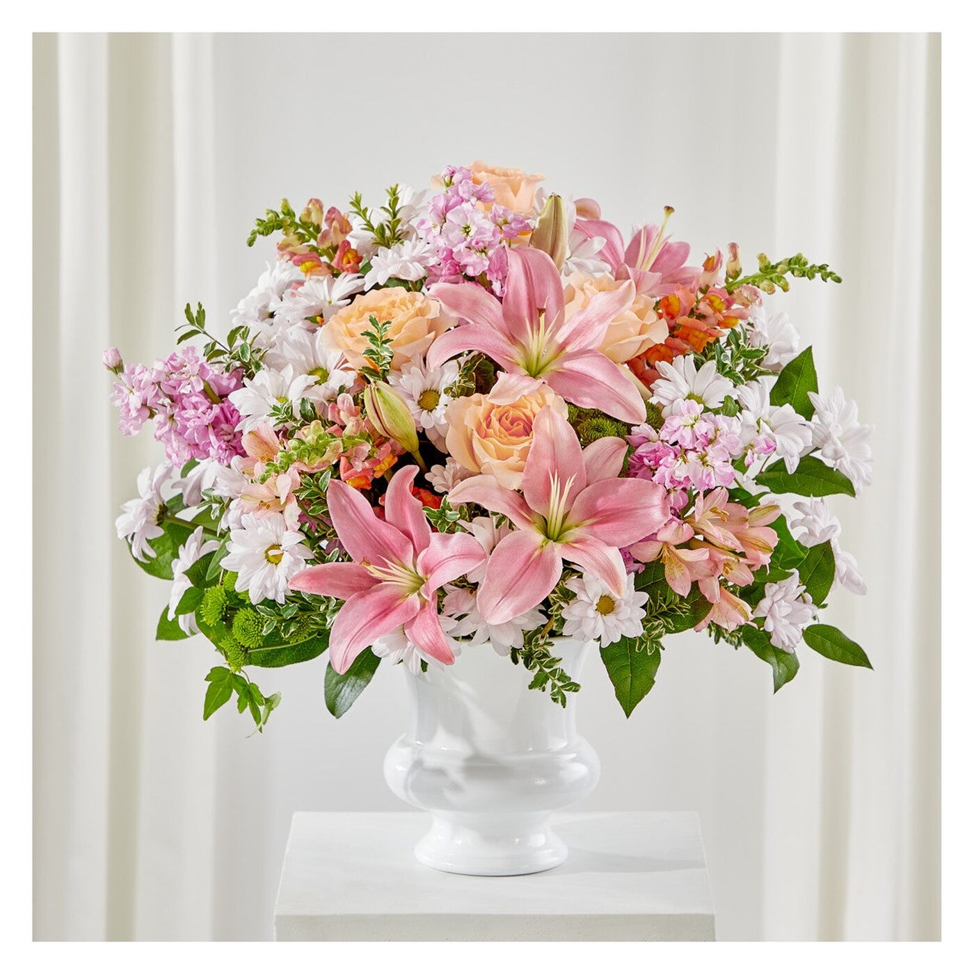 Heartfelt Gesture Urn Arrangement